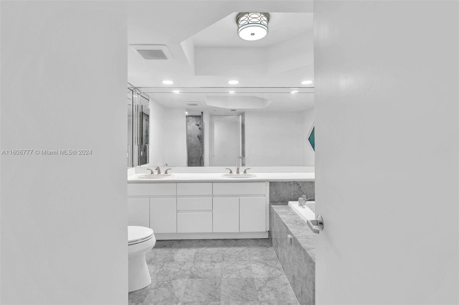 16485 Collins Ave # 1731