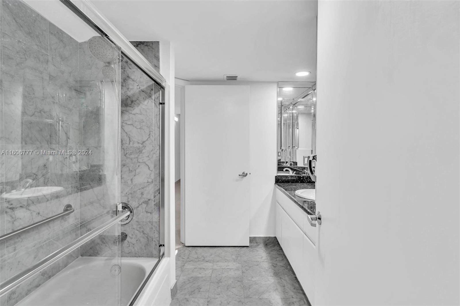 16485 Collins Ave # 1731