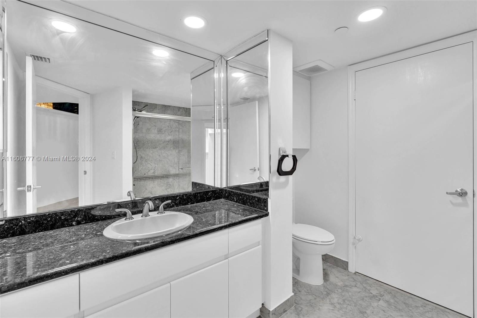 16485 Collins Ave # 1731