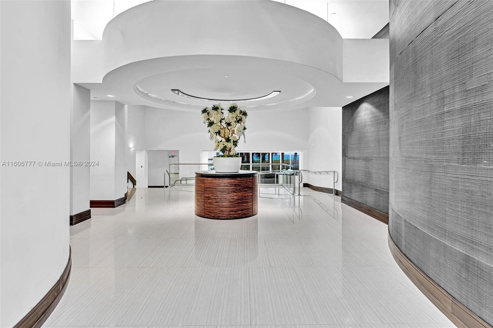 16485 Collins Ave # 1731