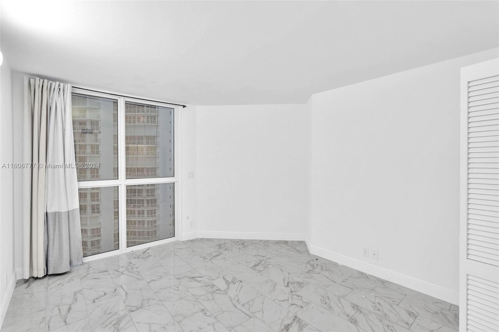 16485 Collins Ave # 1731