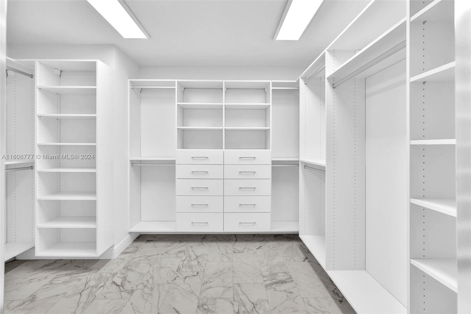 16485 Collins Ave # 1731