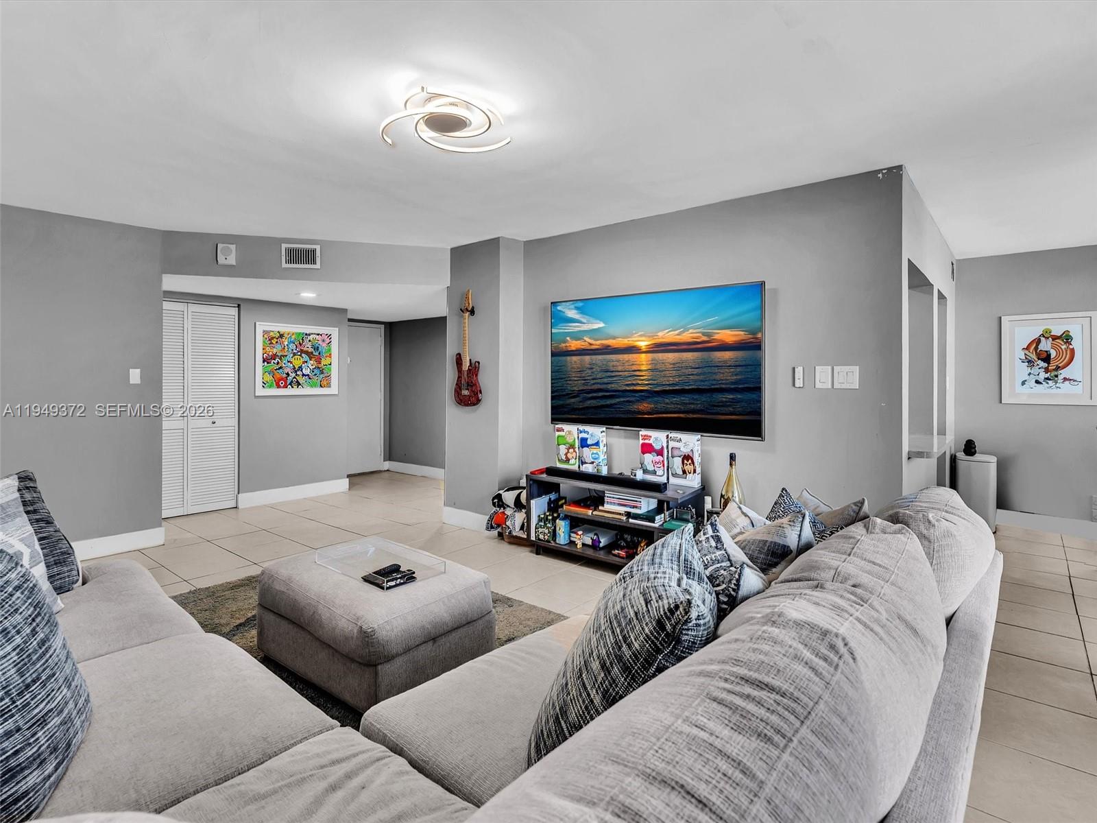 16565 NE 26th Ave # 4E