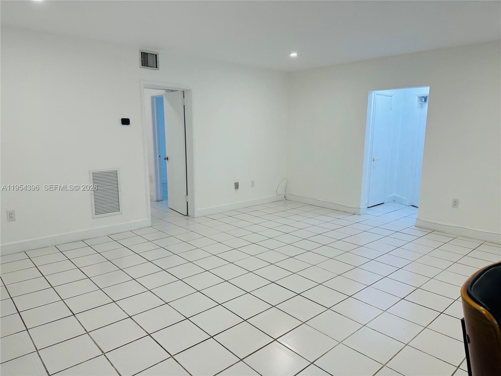 50 Park Dr # 3