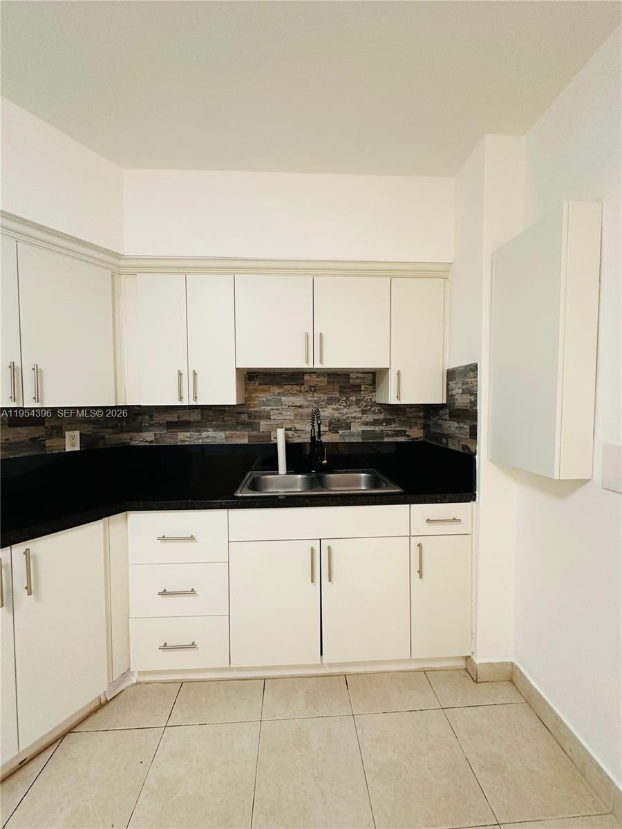 50 Park Dr # 3