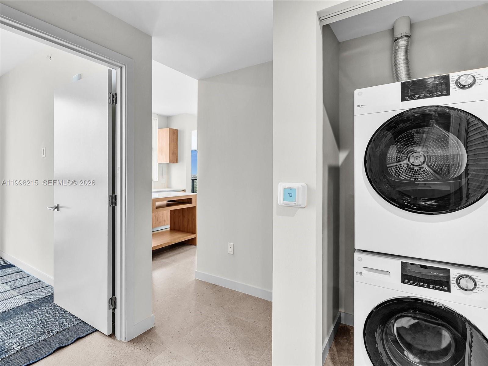 11 NE 6th street # 2214