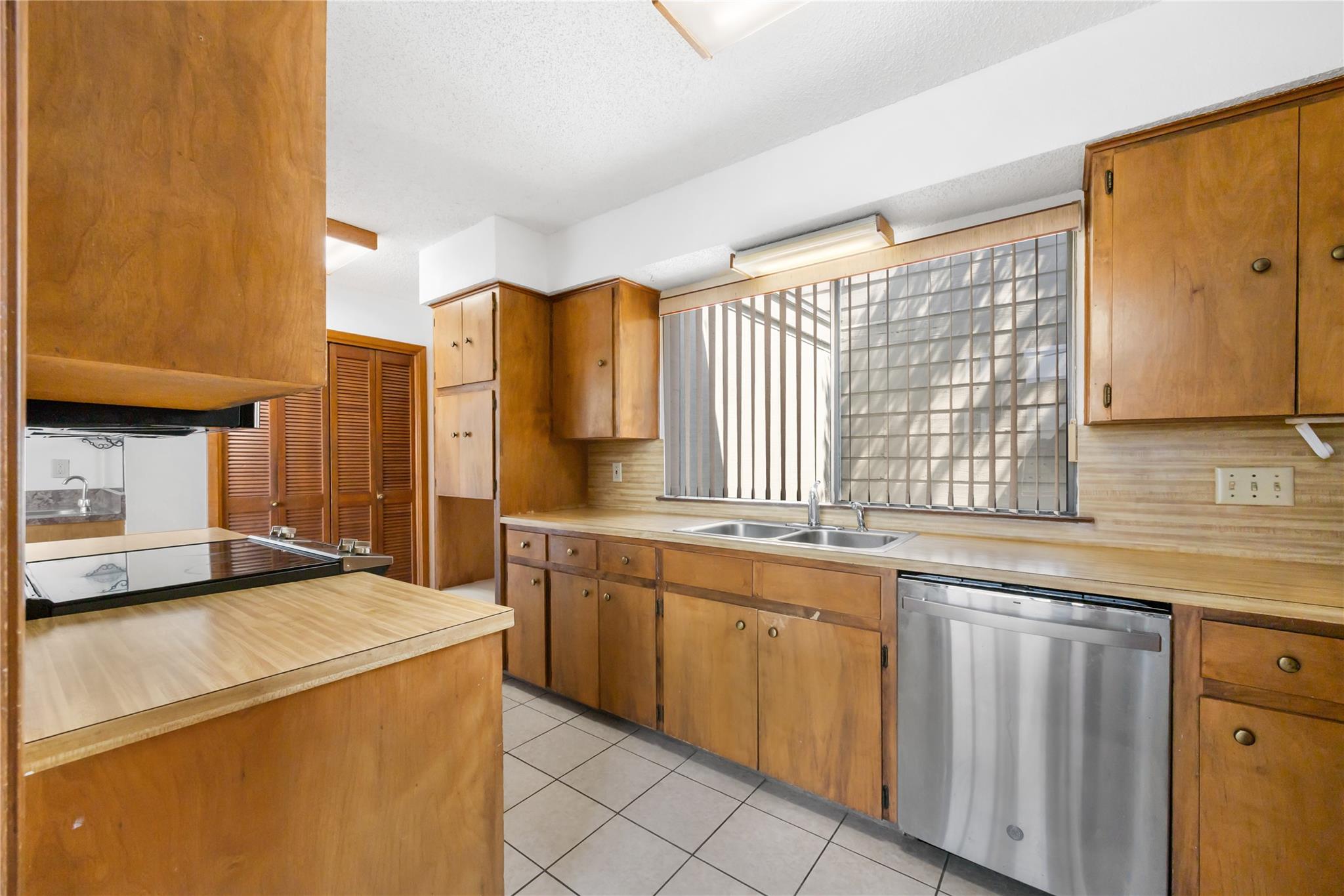 2308 Matador CIR