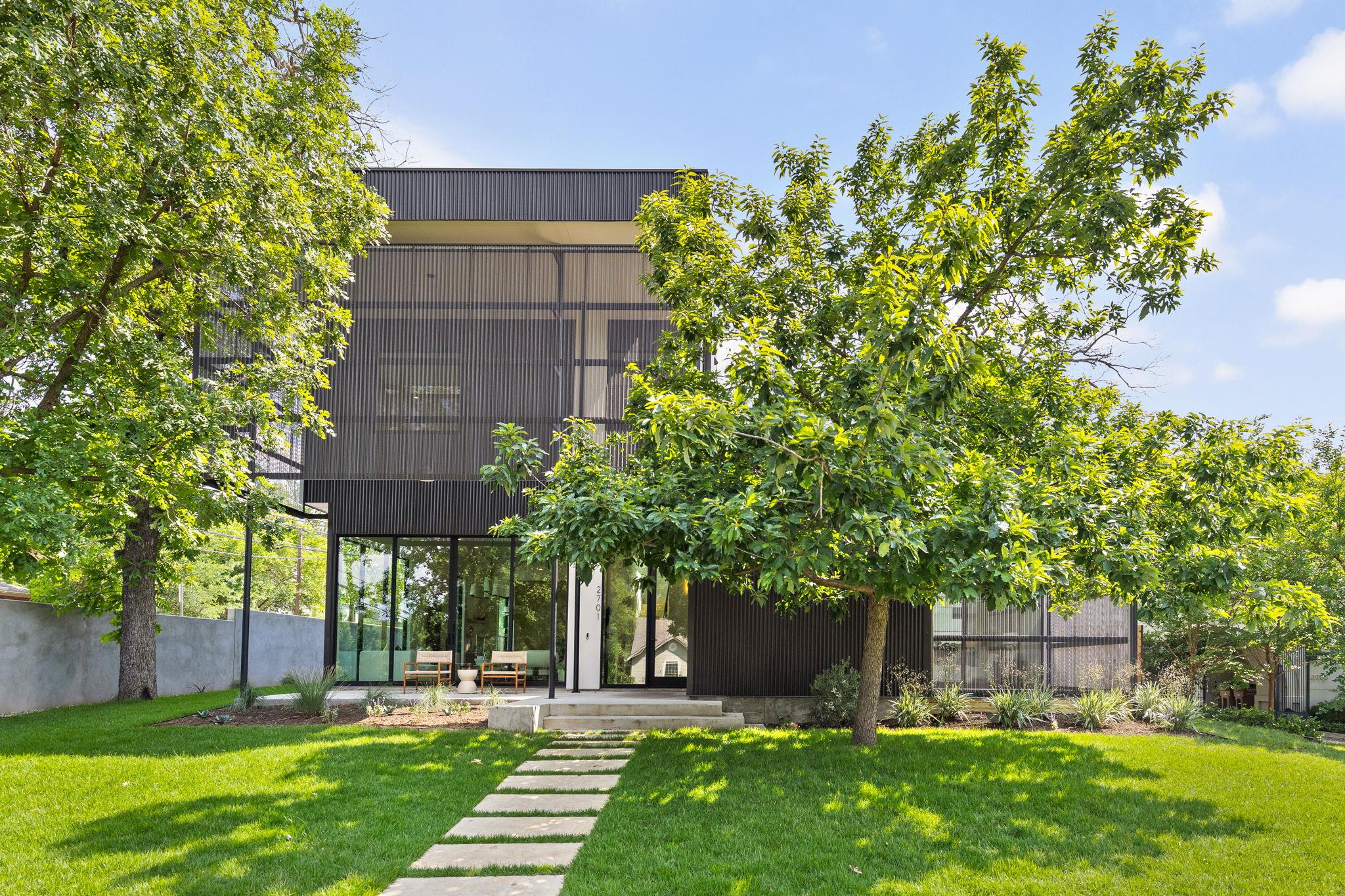 2701 Greenlee DR