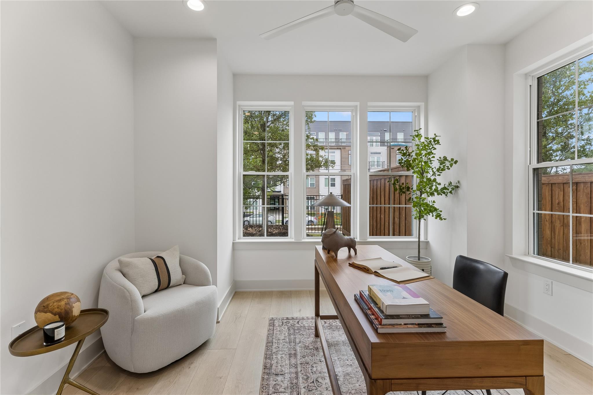 2209 Woodland Ave # 203