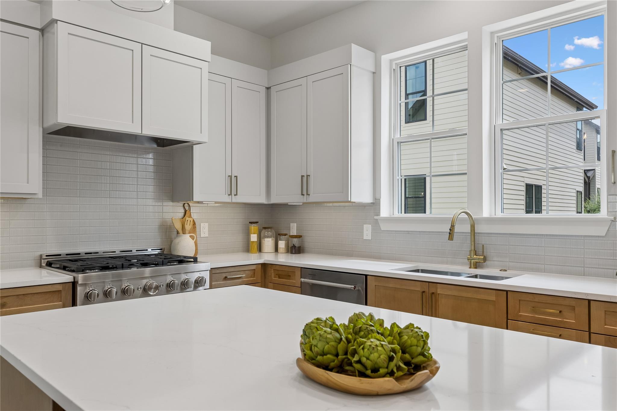 2209 Woodland Ave # 203