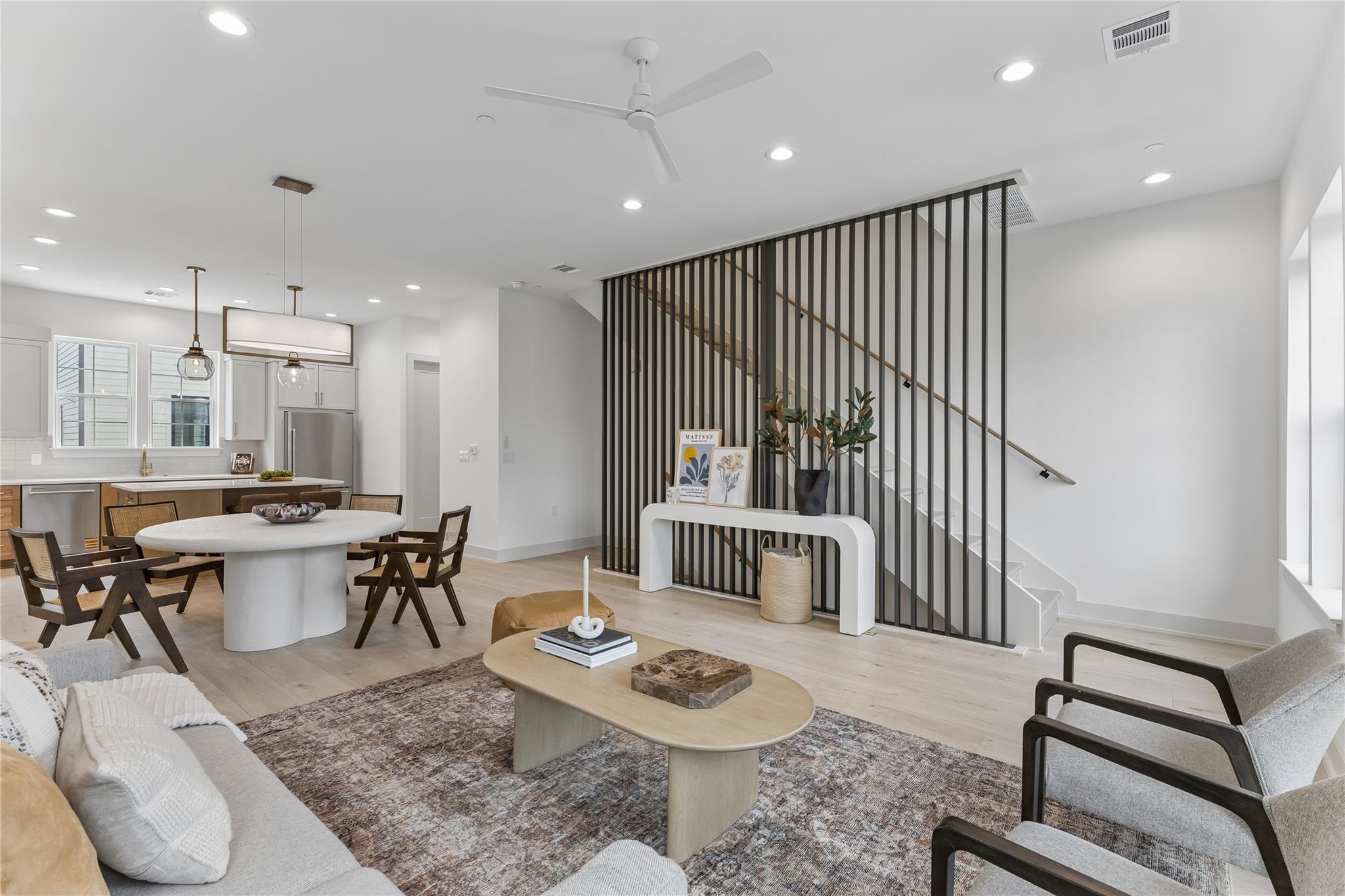 2209 Woodland Ave # 203
