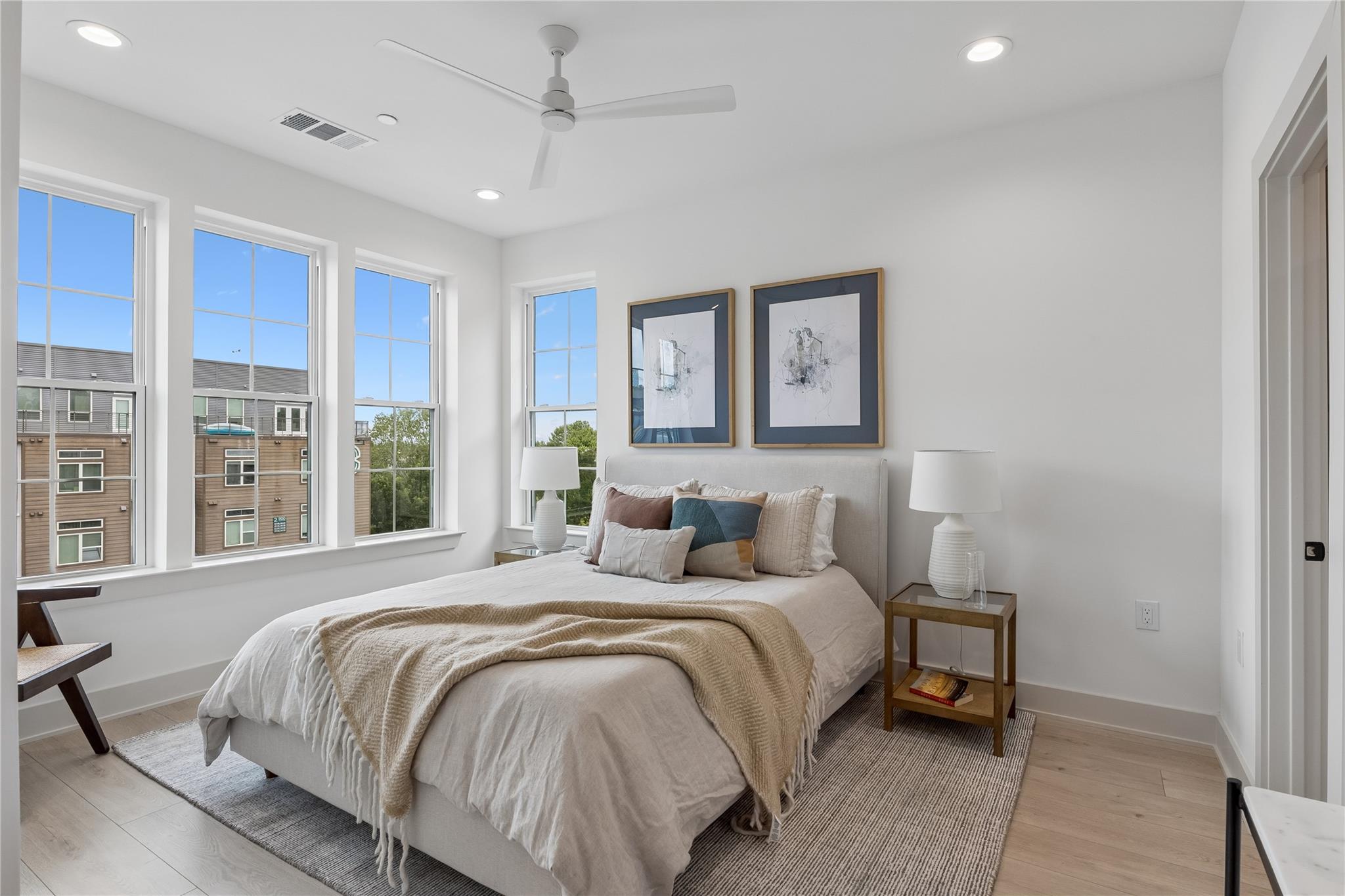 2209 Woodland Ave # 203