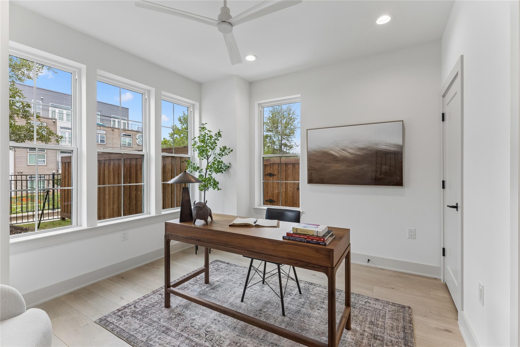2209 Woodland Ave # 203