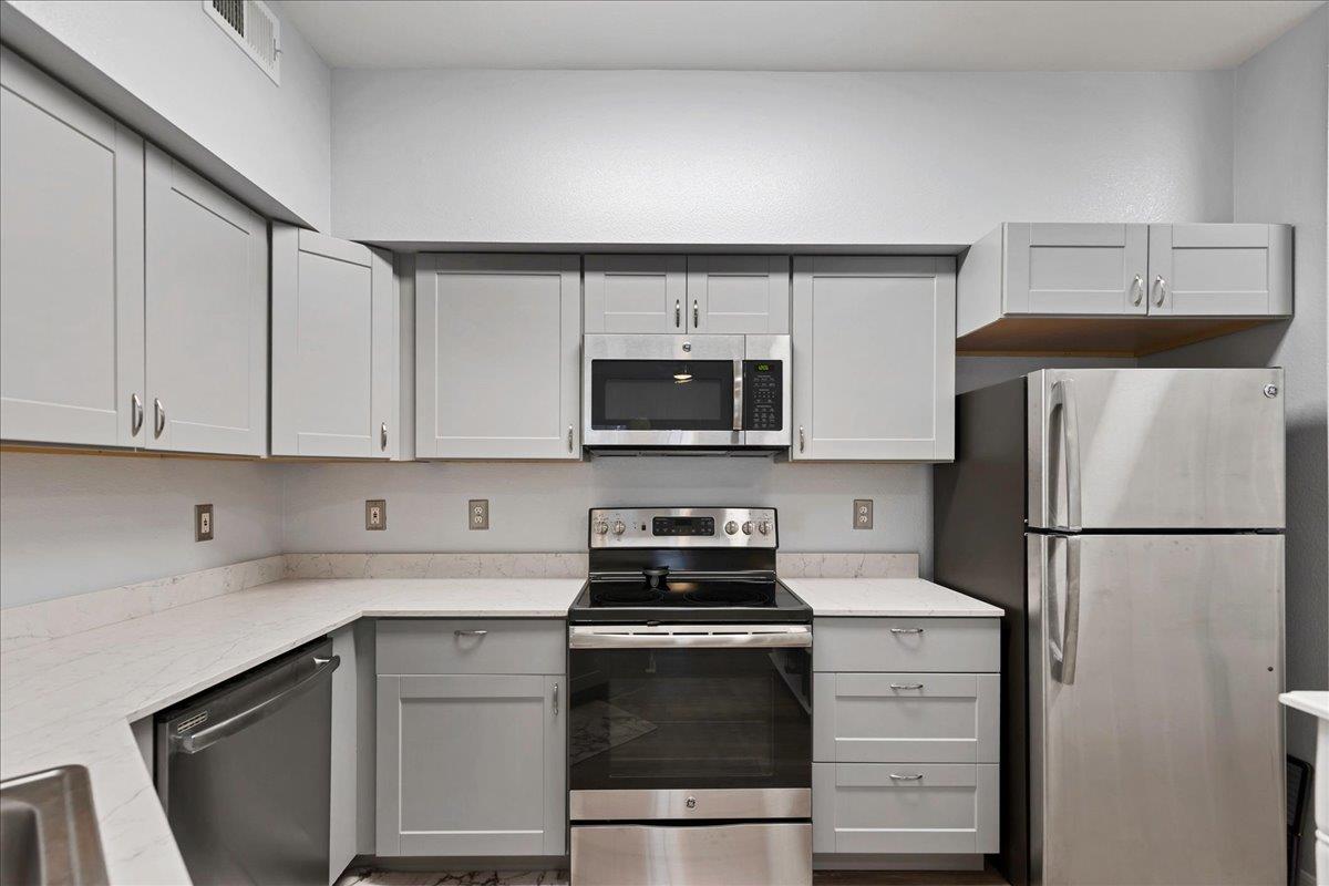 2320 Gracy Farms LN # 918