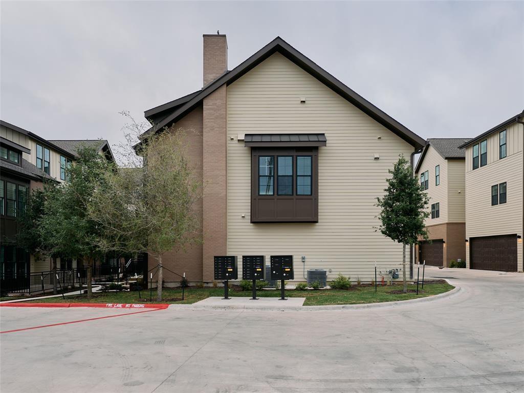 2209 Woodland Ave # 803
