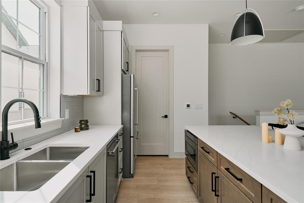 2209 Woodland Ave # 803