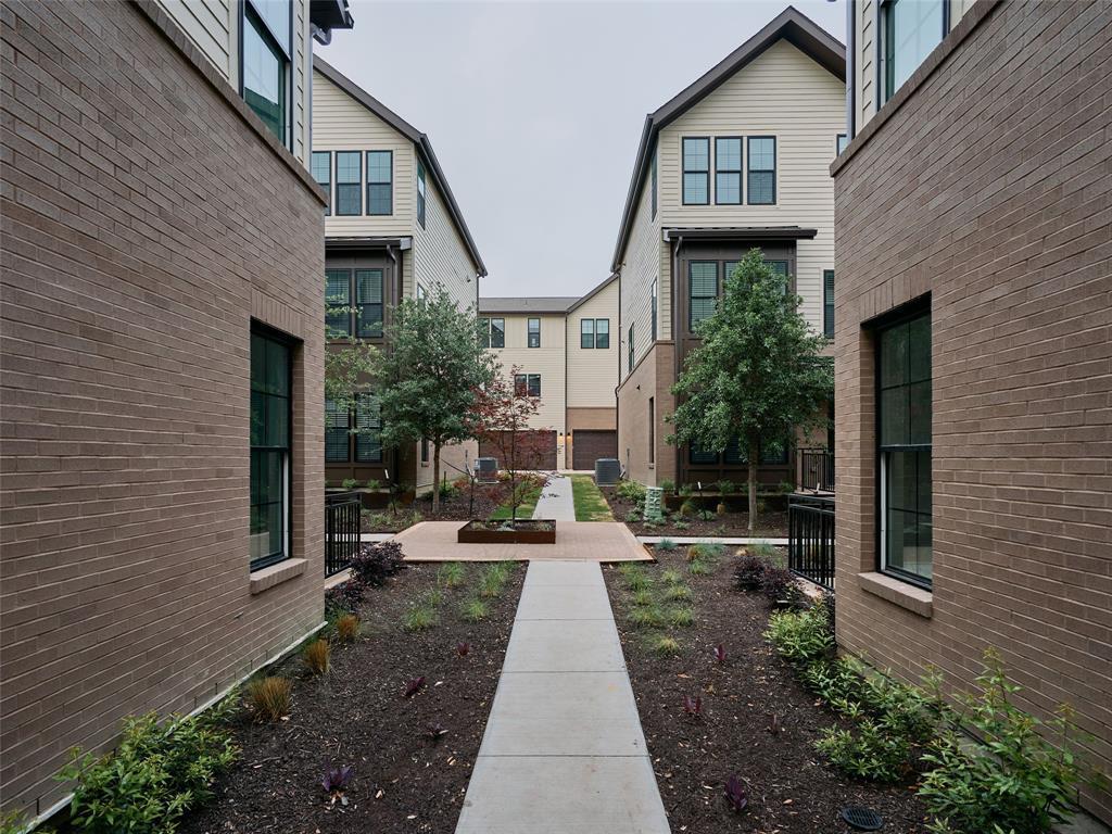 2209 Woodland Ave # 803