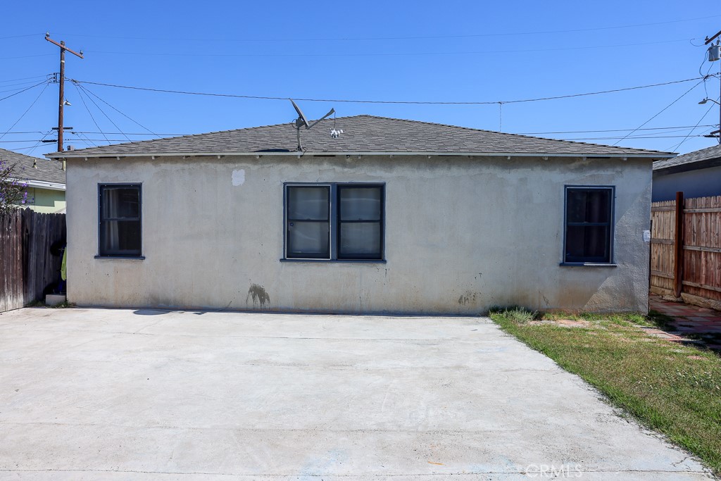 22719 Delford Avenue