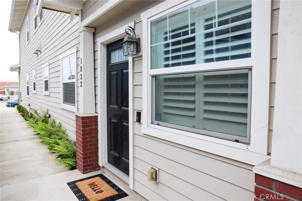 1833 Cabrillo Avenue