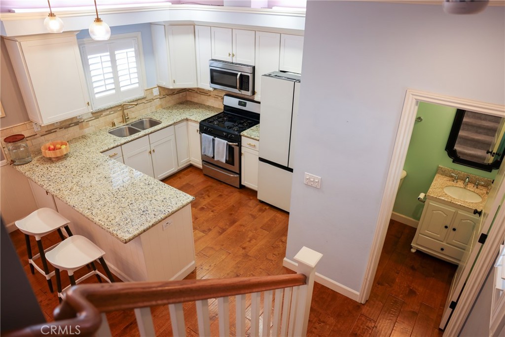 1833 Cabrillo Avenue