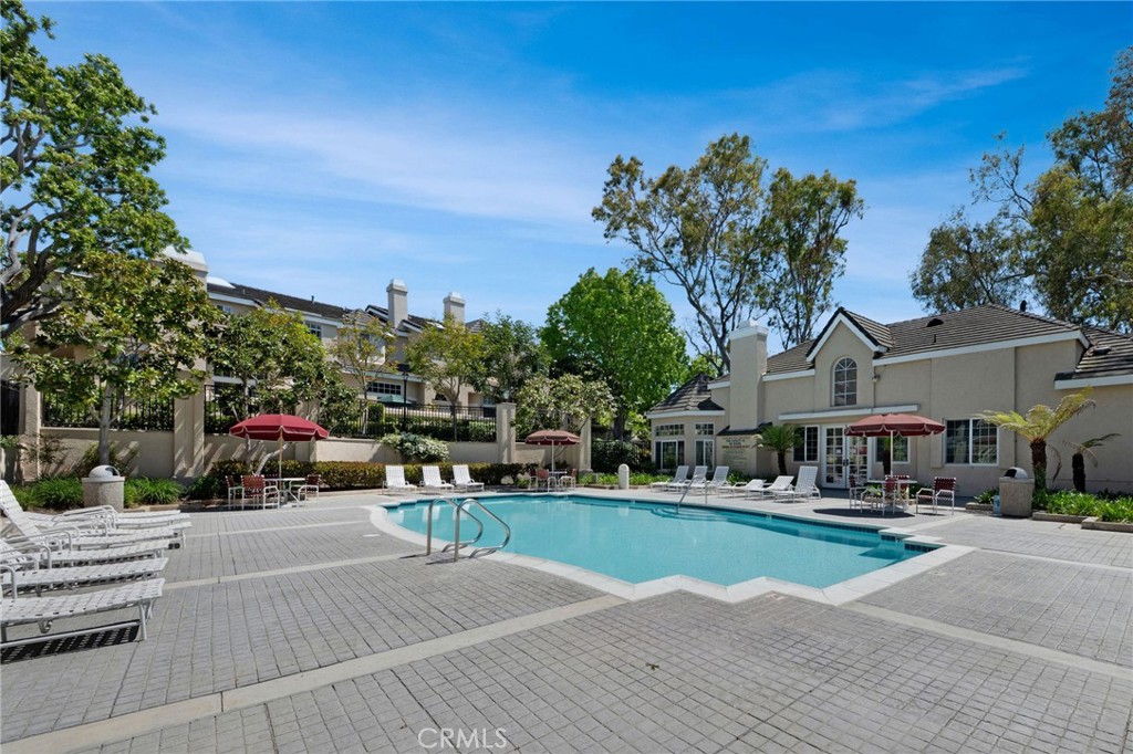 2300 Maple Avenue 136