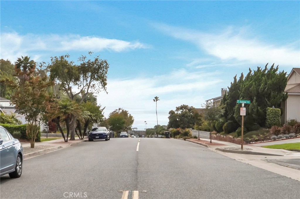422 Calle De Arboles