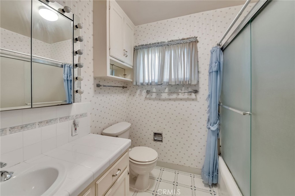422 Calle De Arboles