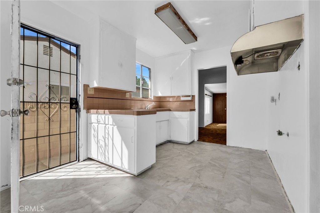 18901 18901 Haas Avenue
