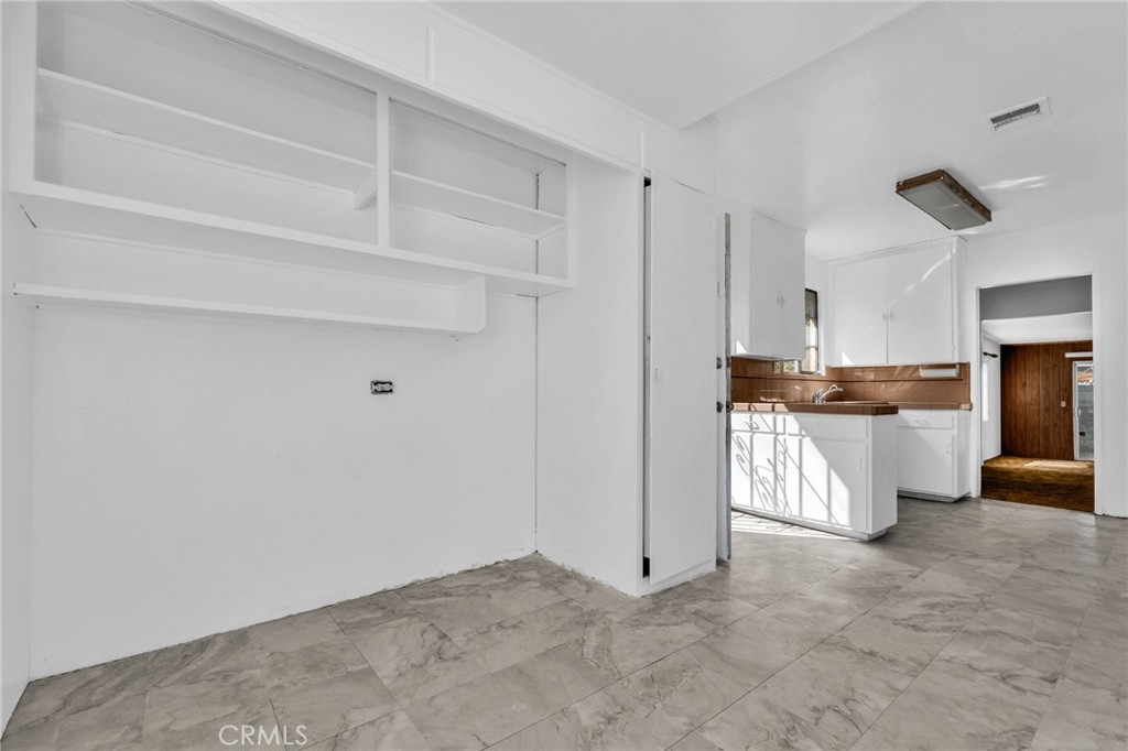 18901 18901 Haas Avenue