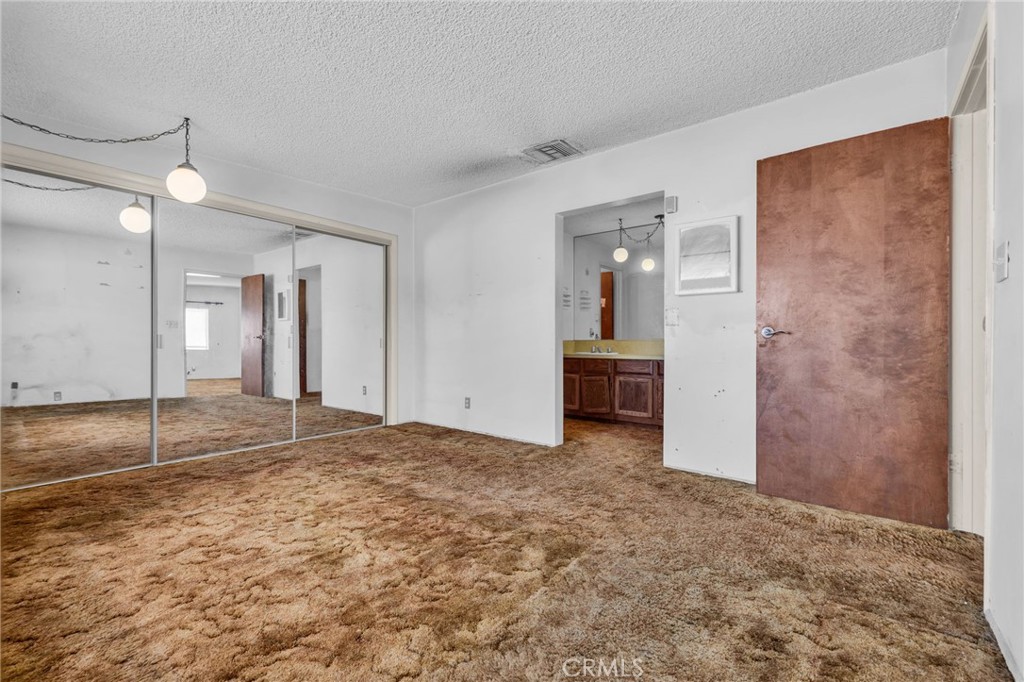18901 18901 Haas Avenue