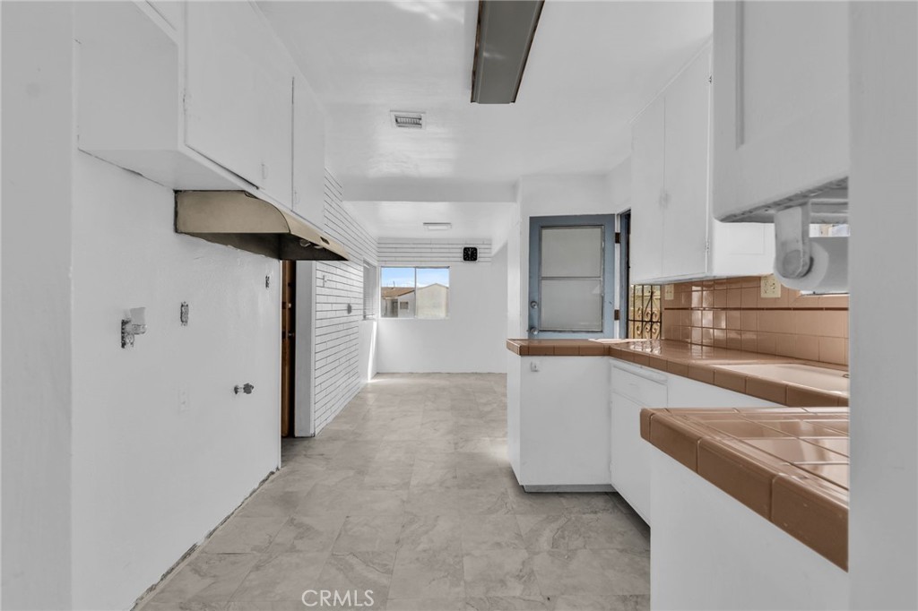 18901 18901 Haas Avenue