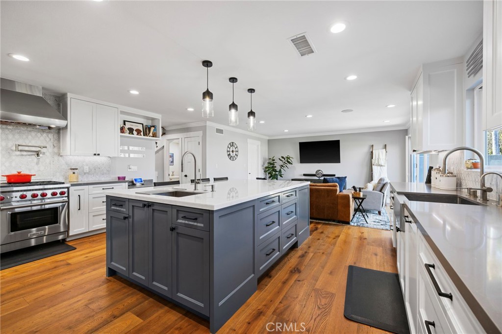 3607 Courtney Way