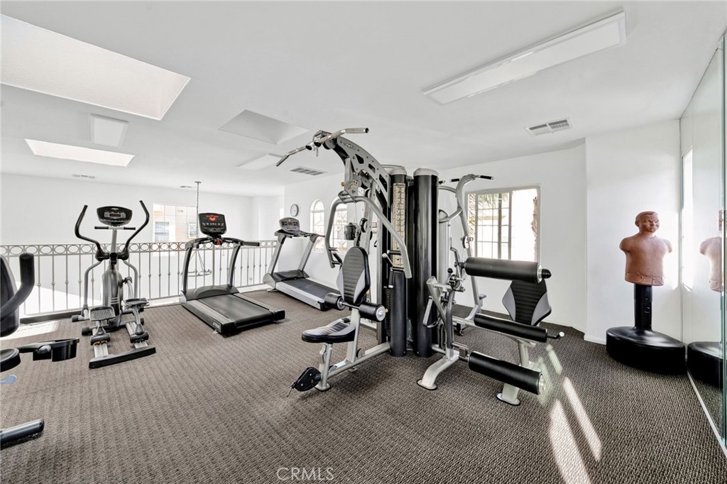 2825 Plaza Del Amo 106