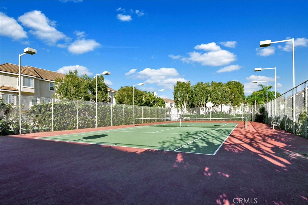 2825 Plaza Del Amo 106