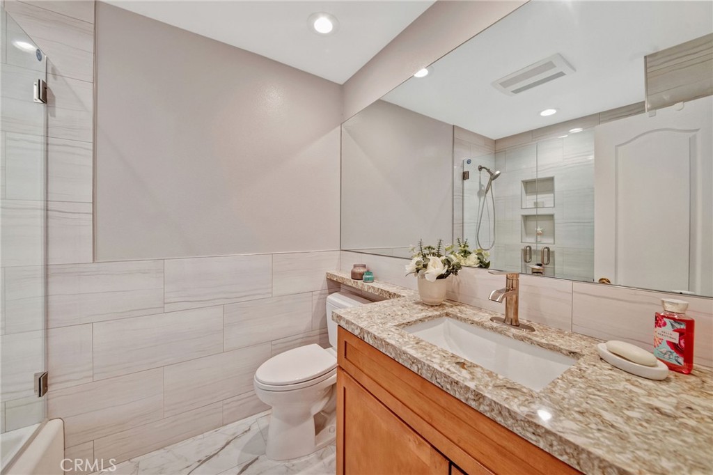 2825 Plaza Del Amo 106