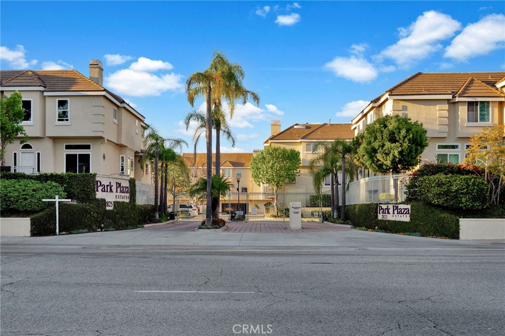 2825 Plaza Del Amo 106