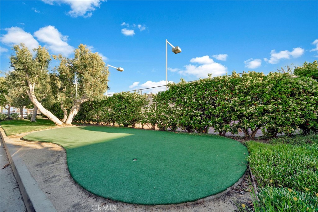 2825 Plaza Del Amo 106