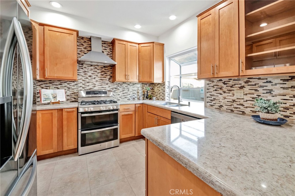 2825 Plaza Del Amo 106