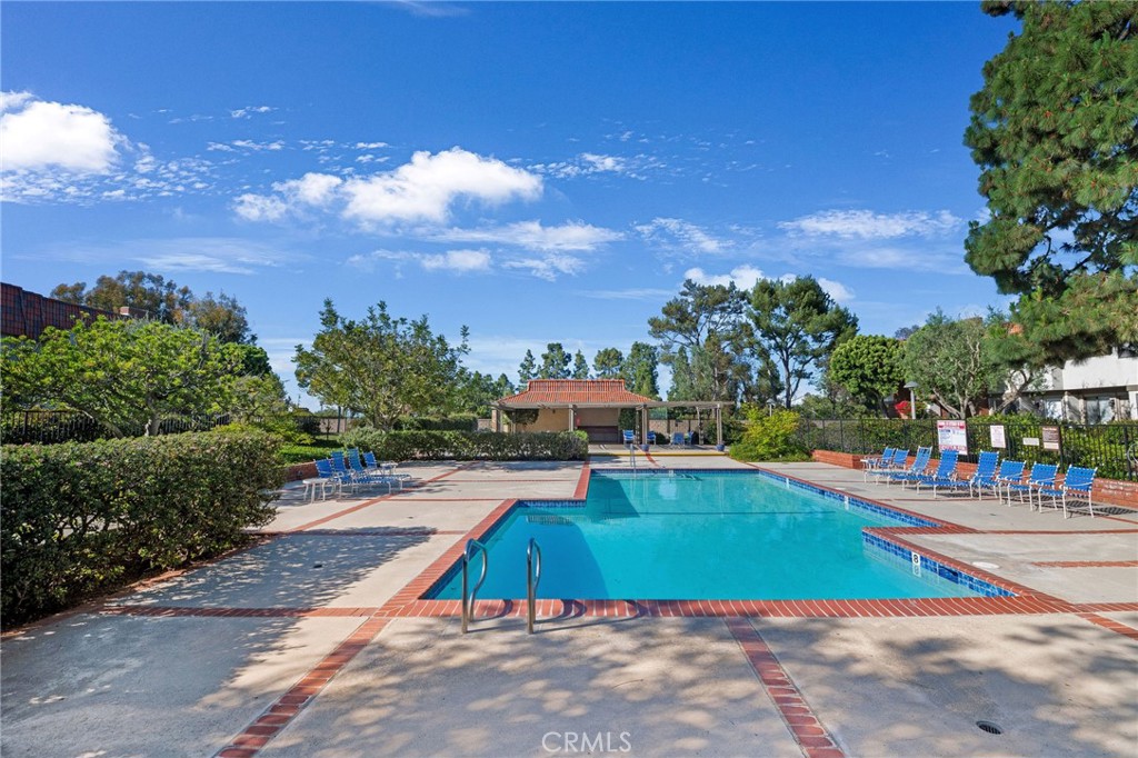 27914 Ridgebluff Court