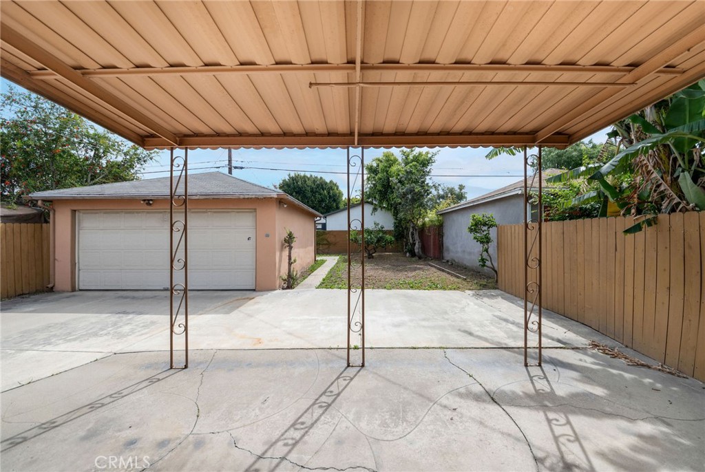 2738 Thurman