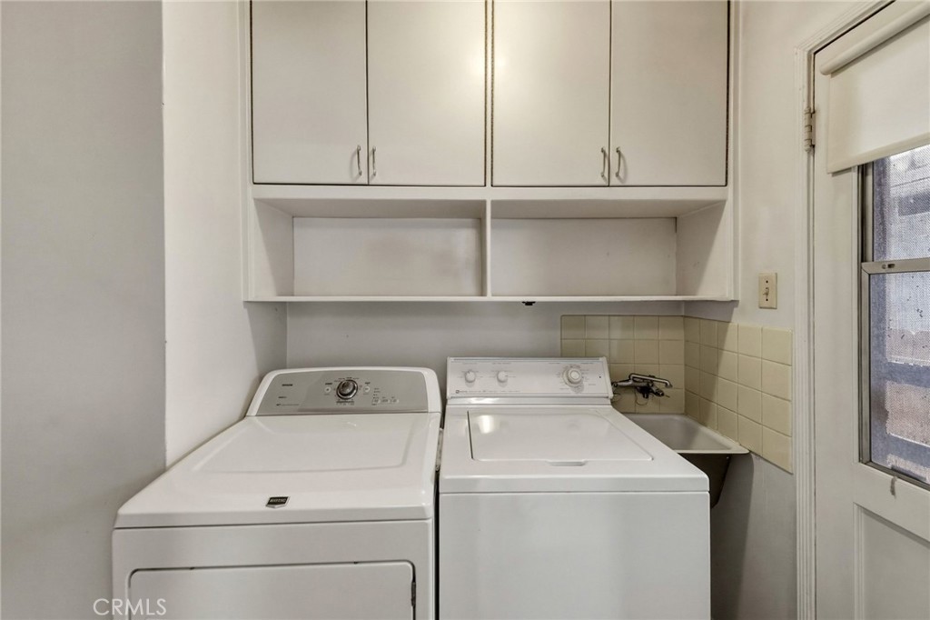 2738 Thurman
