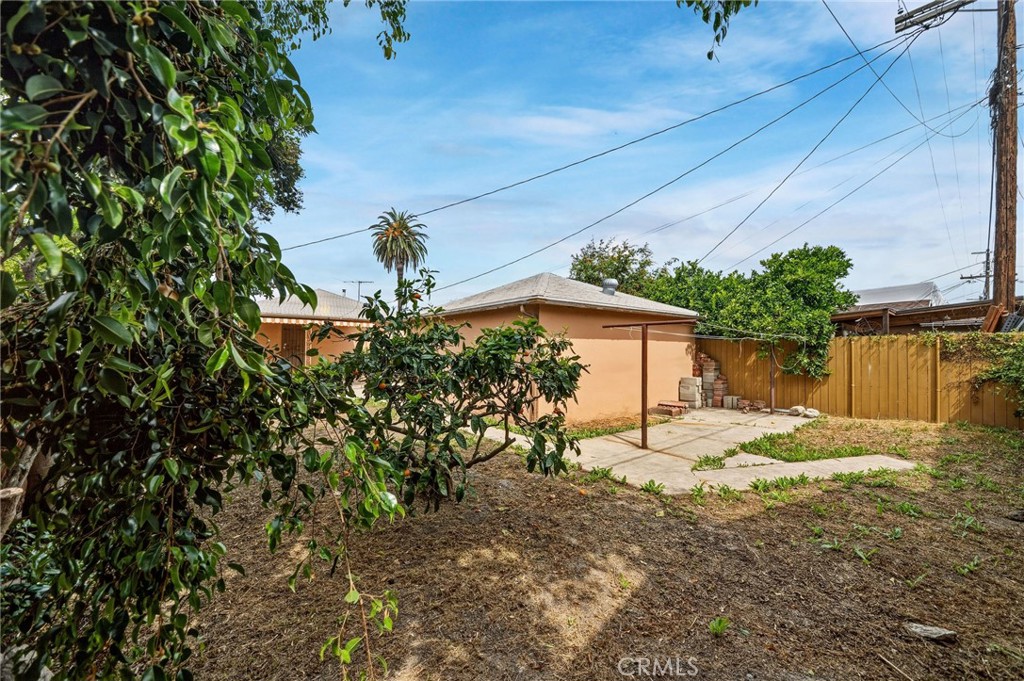 2738 Thurman