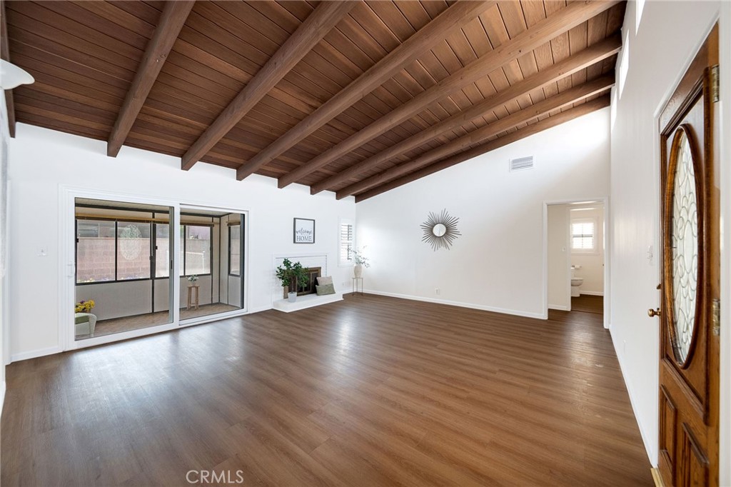 2302 W 177th