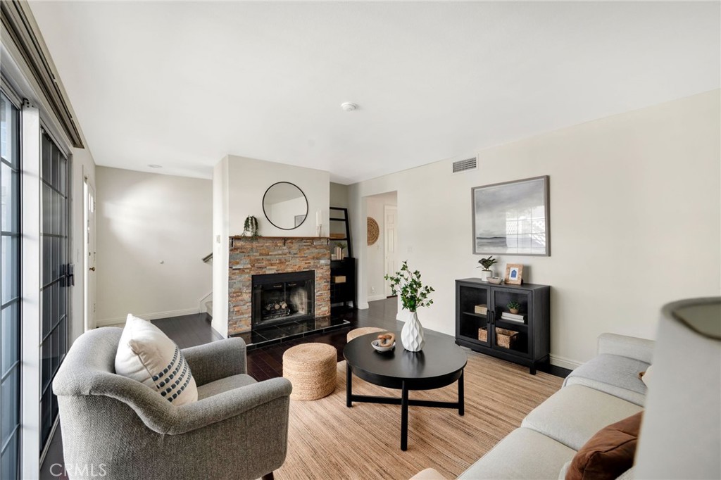 105 N Broadway E