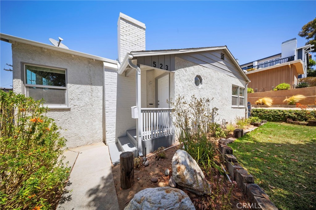 521 Avenue A
