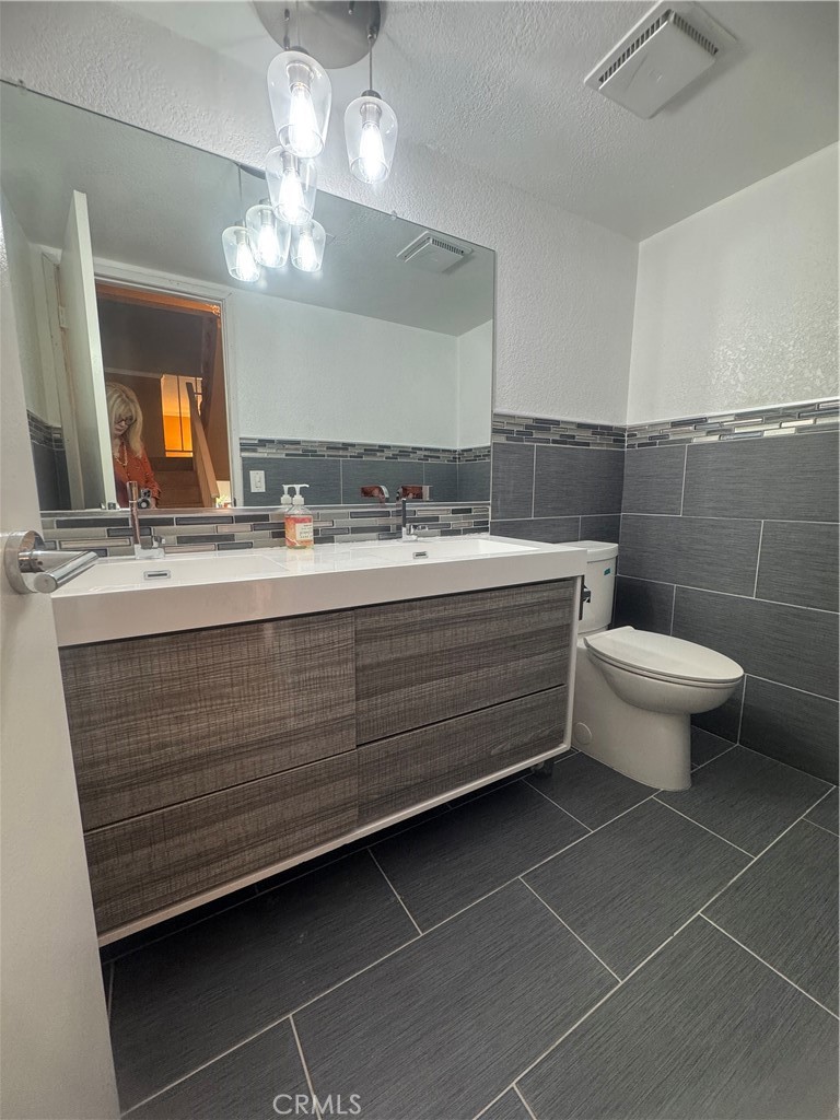 10201 Mason Avenue 113