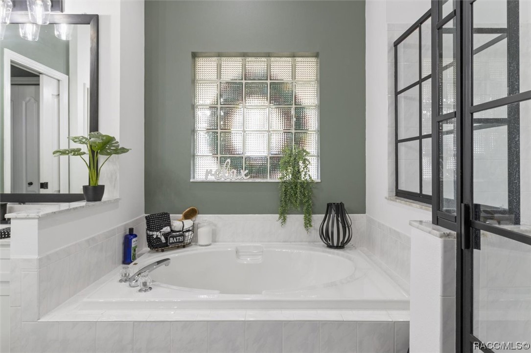 4300 W horseshoe Drive