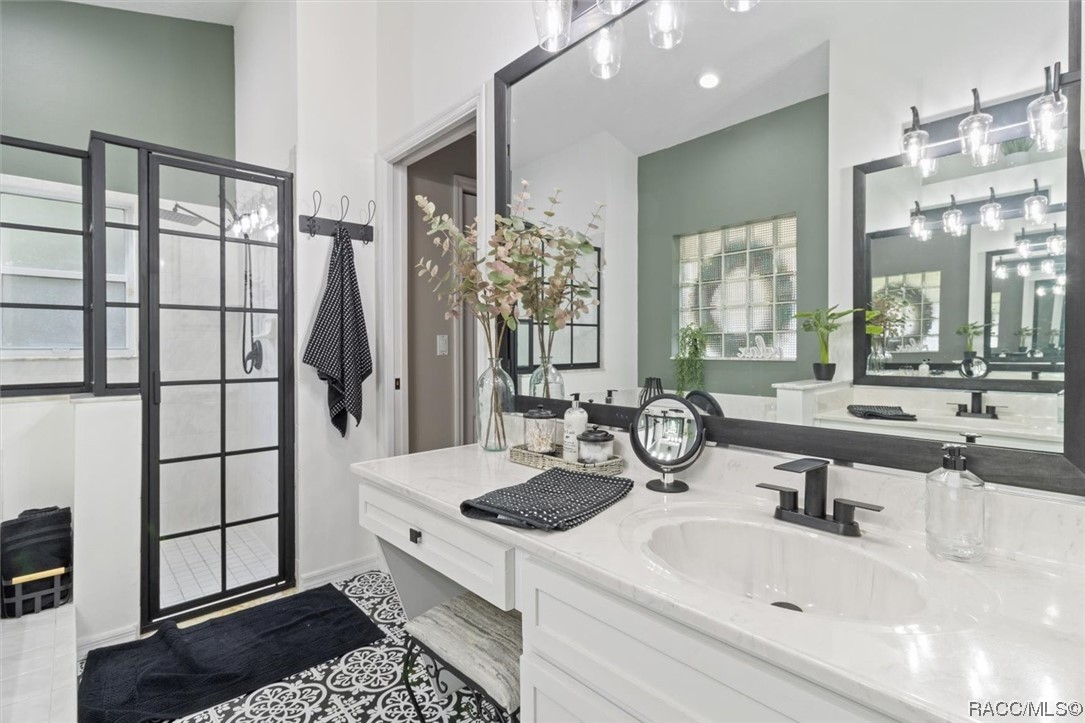 4300 W horseshoe Drive