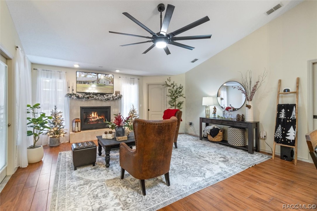 4300 W horseshoe Drive