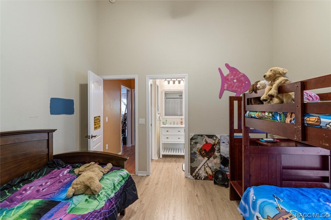 4300 W horseshoe Drive